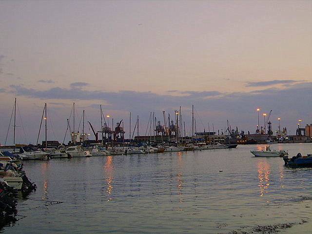 la marina di Taranto