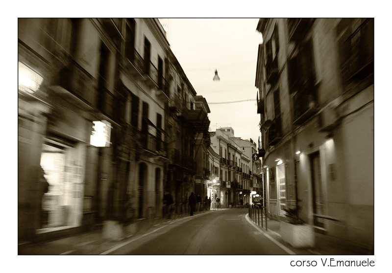 Corso V.Emanuele... visto dall'auto.