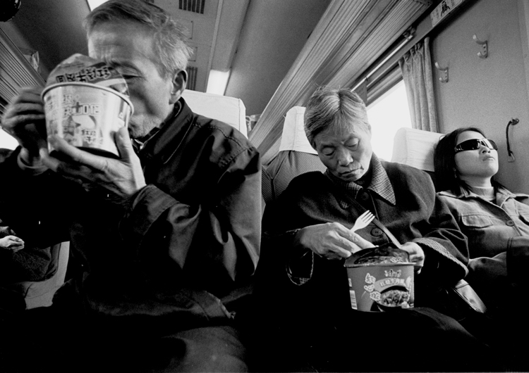 C'era una volta la cucina cinese, in treno verso Nanchino, Cina 2006