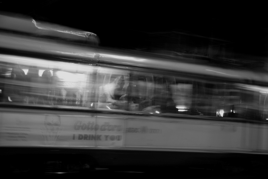 tram di notte...