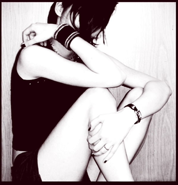 senz'altro e' piu' sensato ritenere che la folla e' la vera solitudine, e le amicizie svaniscono d'incanto al cambiare dei contesti.