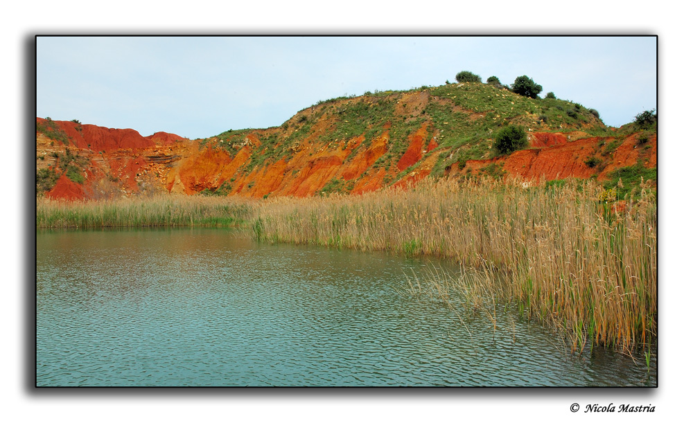 scorcio del lago di bauxite - Otranto -