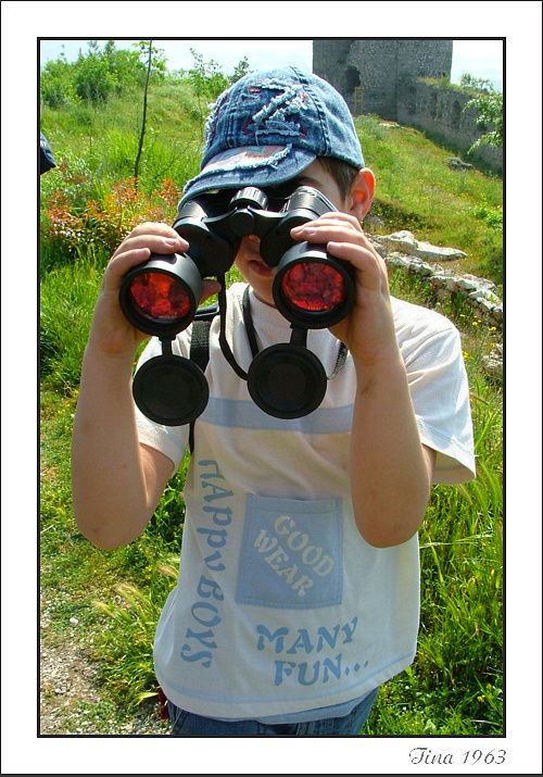 Ritratto con binocolo (quando � mia moglie a scattare... )