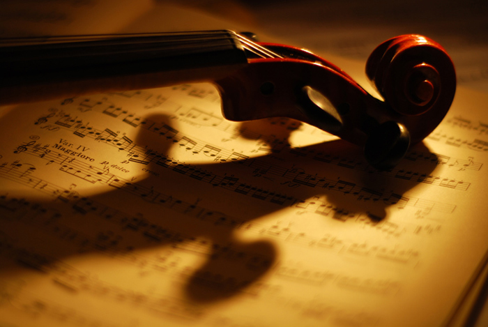 Violino con spartito
