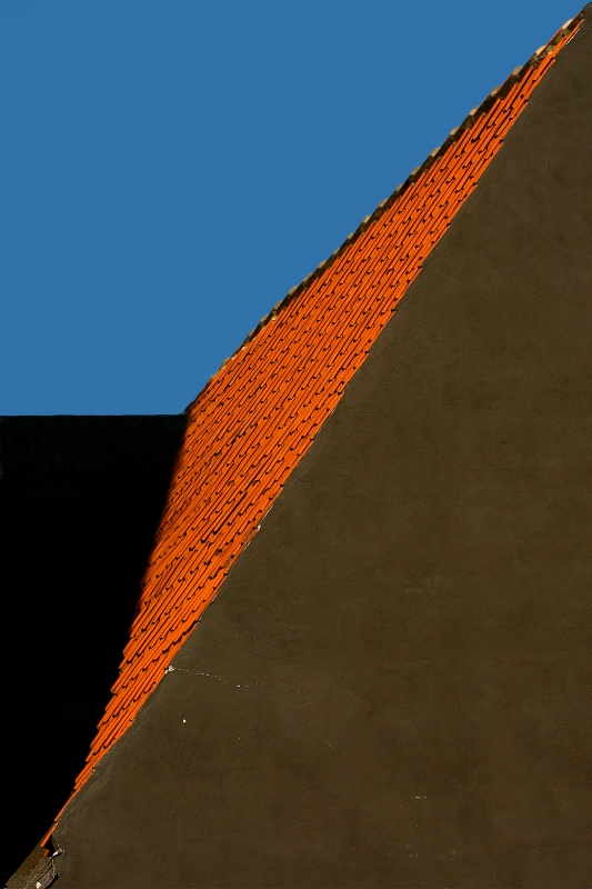 ROSSONEROAZZURROMARRONE