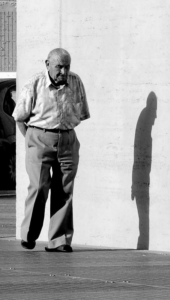 L'uomo e la sua ombra 2