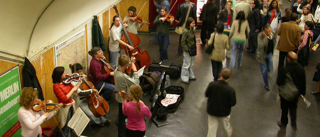 Parigi, in metropolitana.