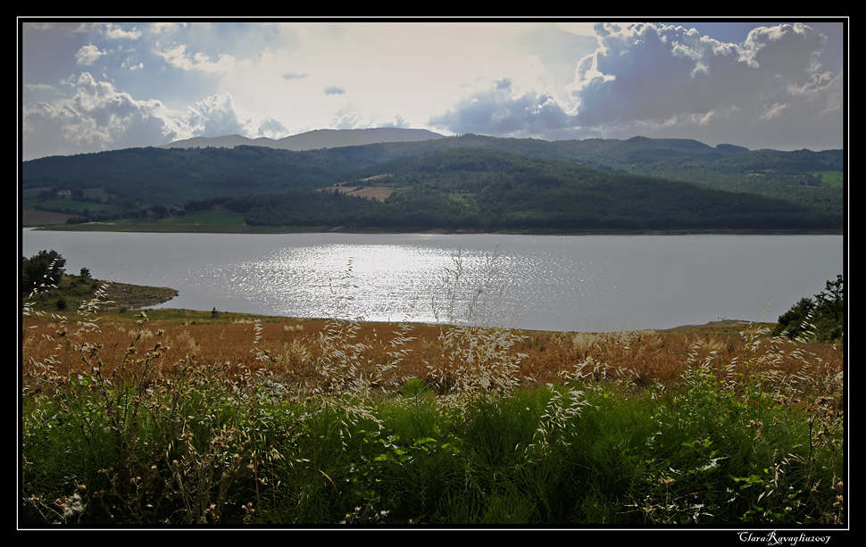 Riflessi.. sul lago ( in viaggio per il Raduno umbro).....