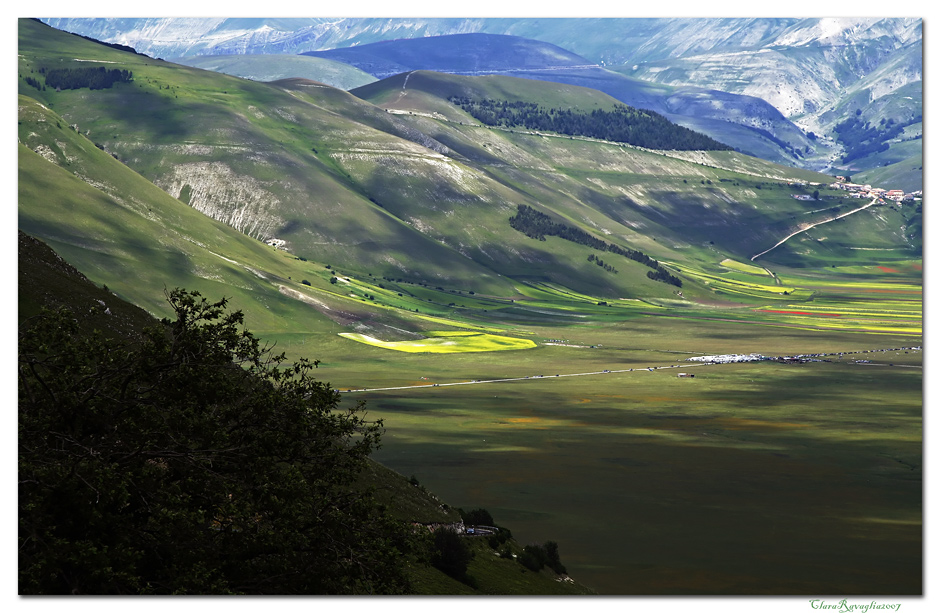 Diagonali ......nel blu (Raduno umbro 2007)