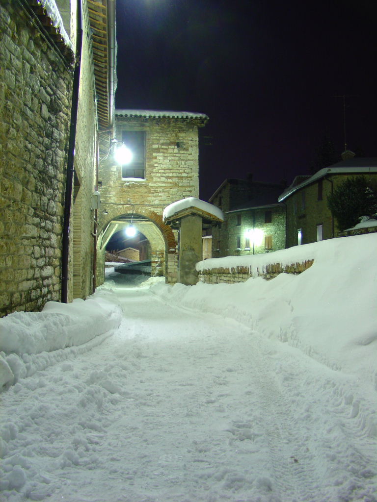 Gubbio by night (sotto la neve) - 3