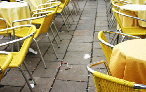 sedie gialle
