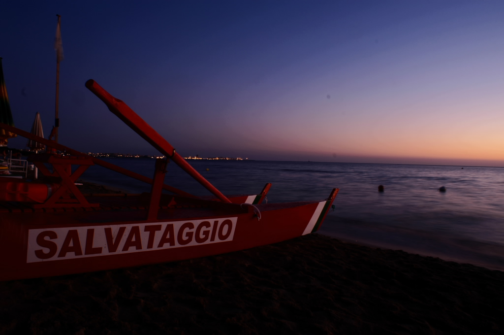 Salvataggi al tramonto
