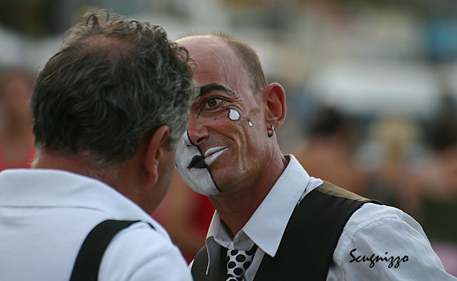 guardami negli occhi