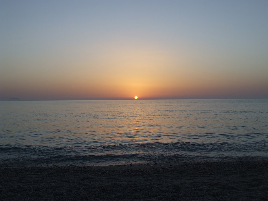 Tramonto e stromboli