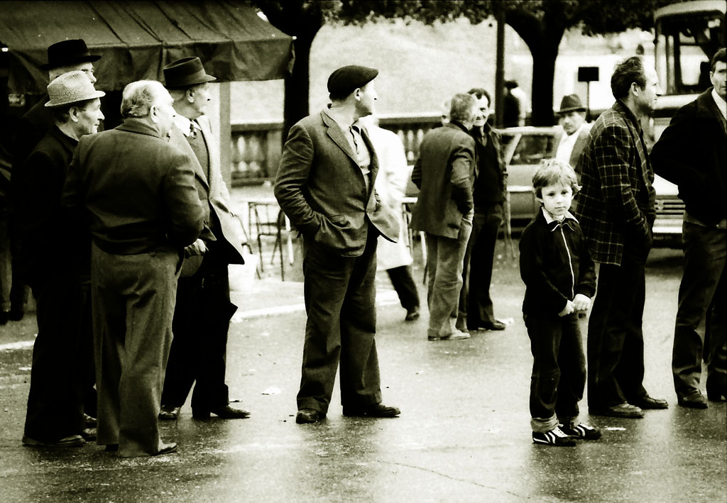 in piazza dopo la pioggia