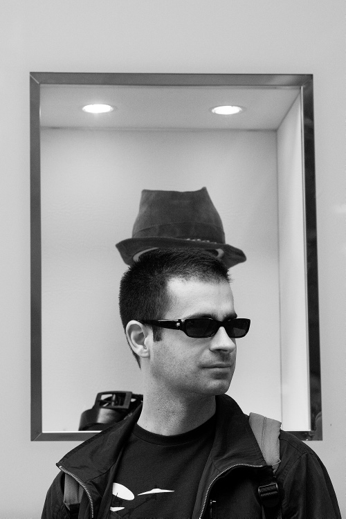 Ceci n�est pas un chapeau