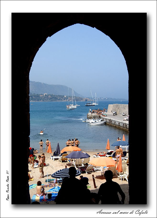 Accesso sul mare di Cefal�