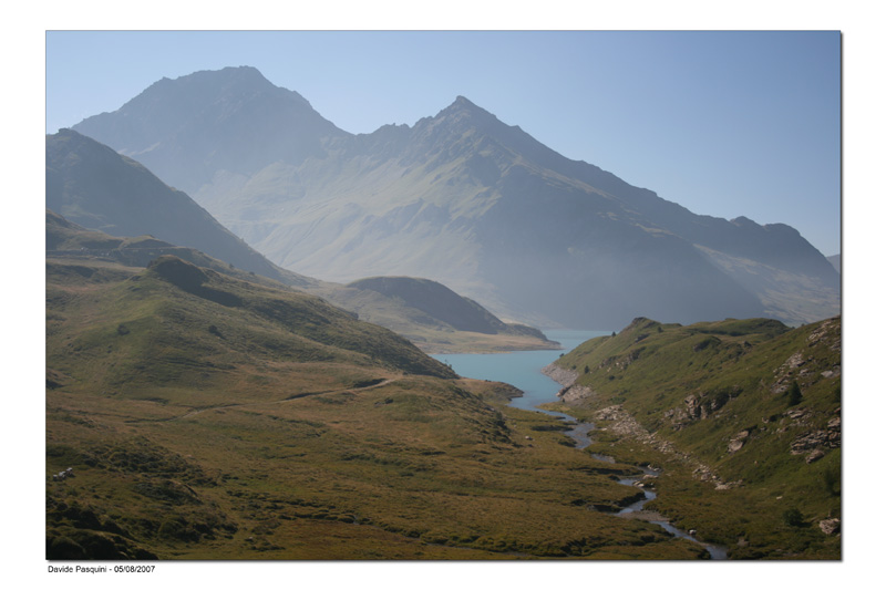 Scorcio del lago del Moncenisio