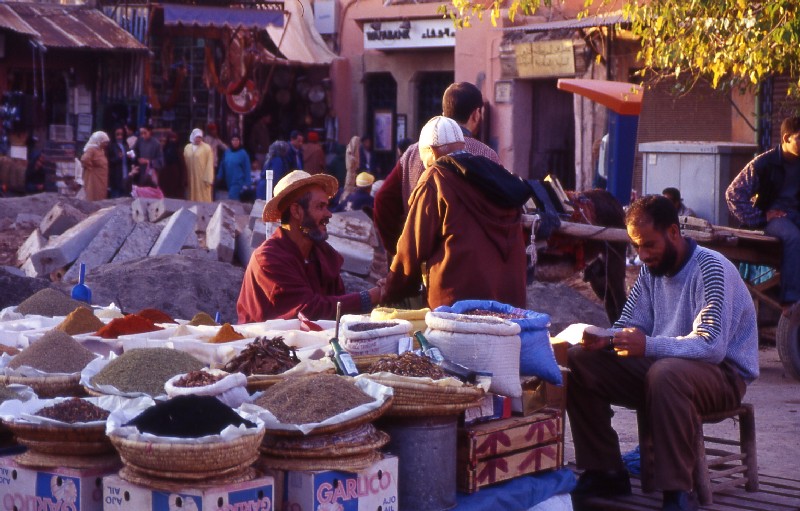 Marocco2003 - Marrakech, piazza delle spezie