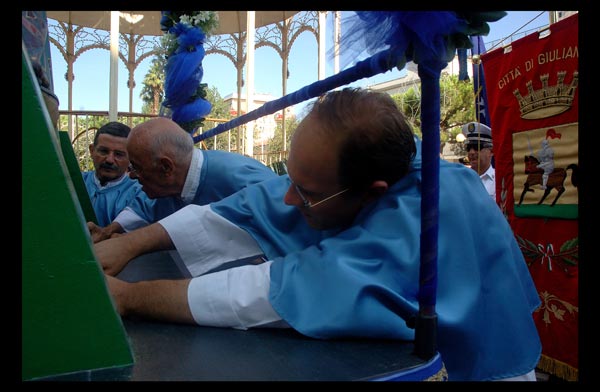 La processione a mare