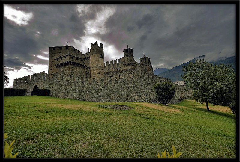 fenis castle