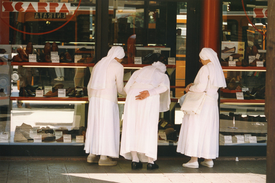 Le scarpe delle suore