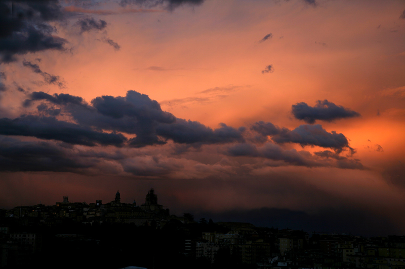 All'improvviso........acqua e fuoco.....