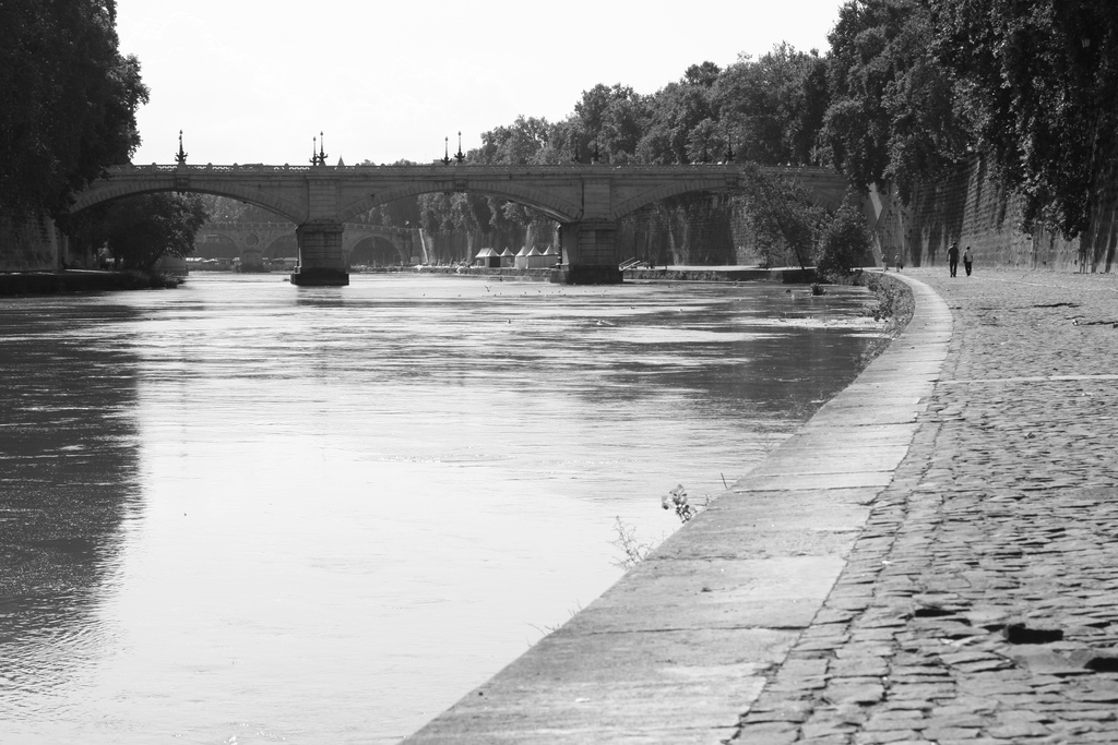 Lungotevere B/N