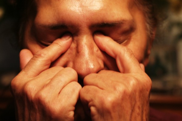 mia zia si mette il collirio cos�