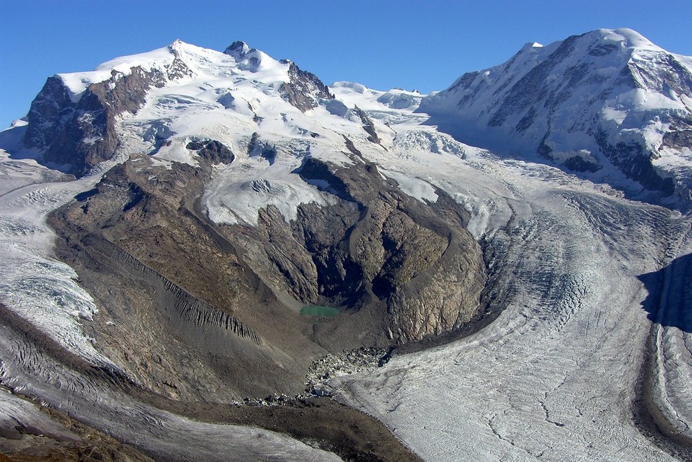 Laghetto nel ghiacciaio.