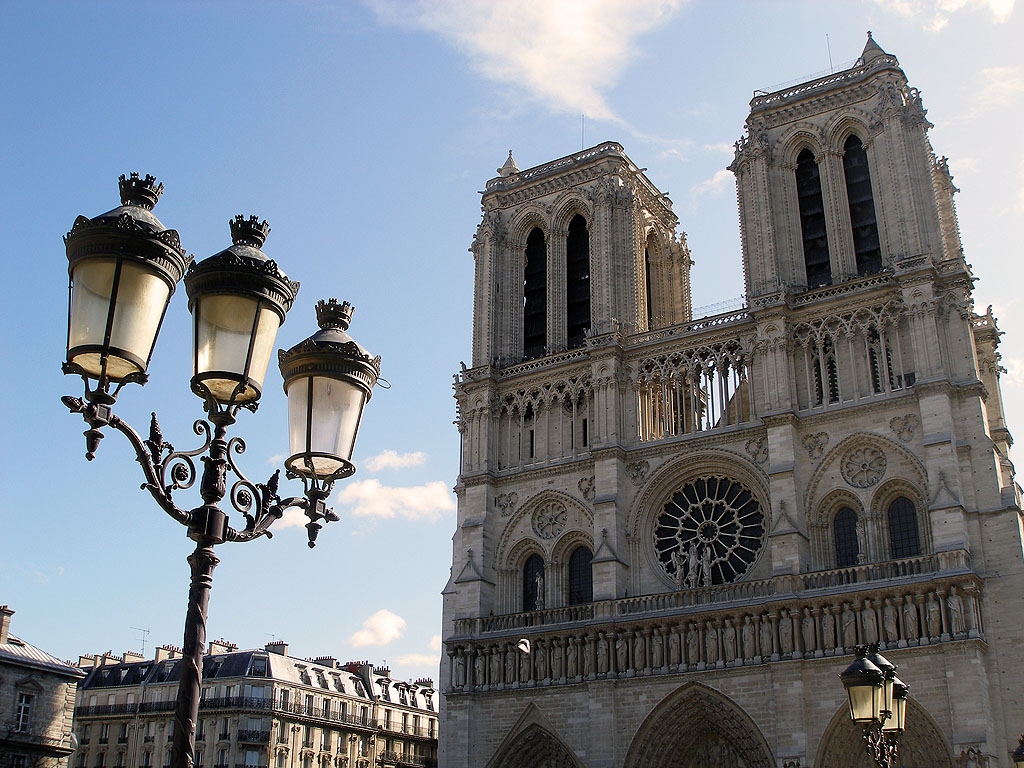 Notre Dame de Paris...