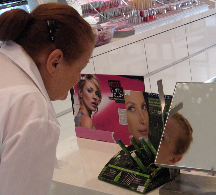 La donna e sempre donna.