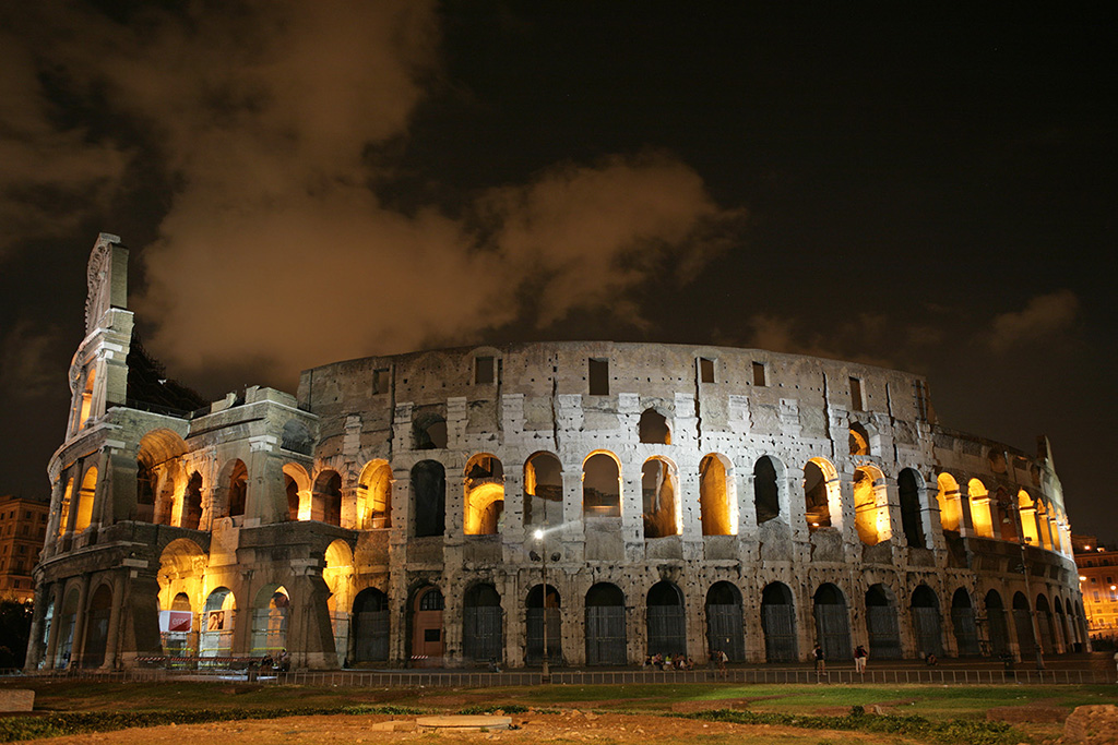 Colosseo di notte