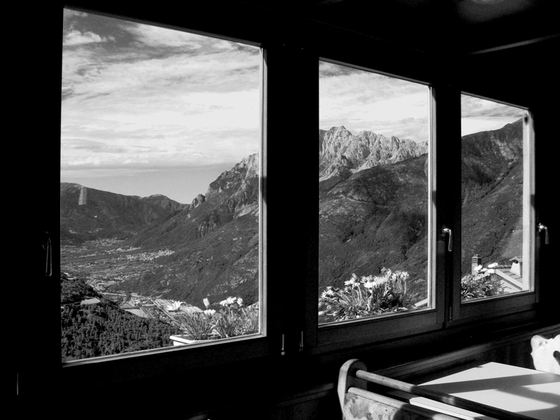 La Valcamonica vista dal bar