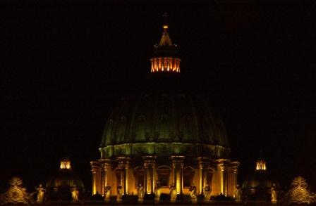 San Pietro di notte