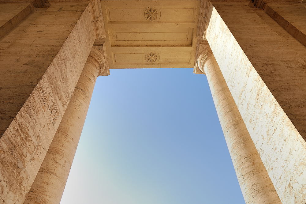 Roma - porticato S. Pietro