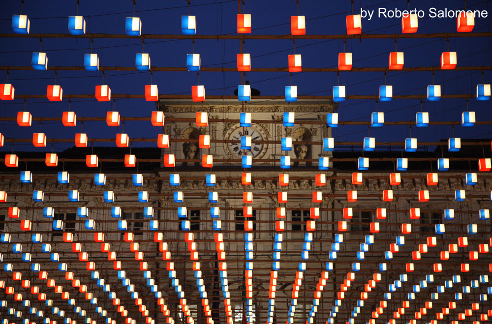 Luci d'Artista: "Tappeto Volante"