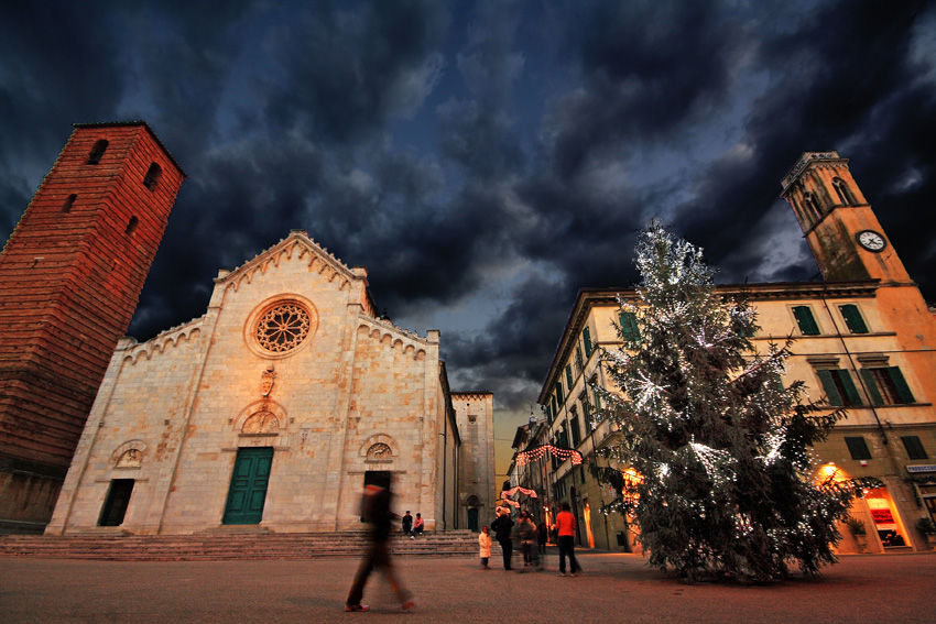 Pietrasanta - Natale in Piazza Duomo