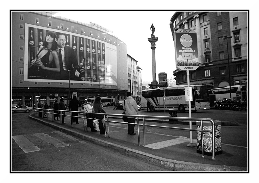 La festa � altrove