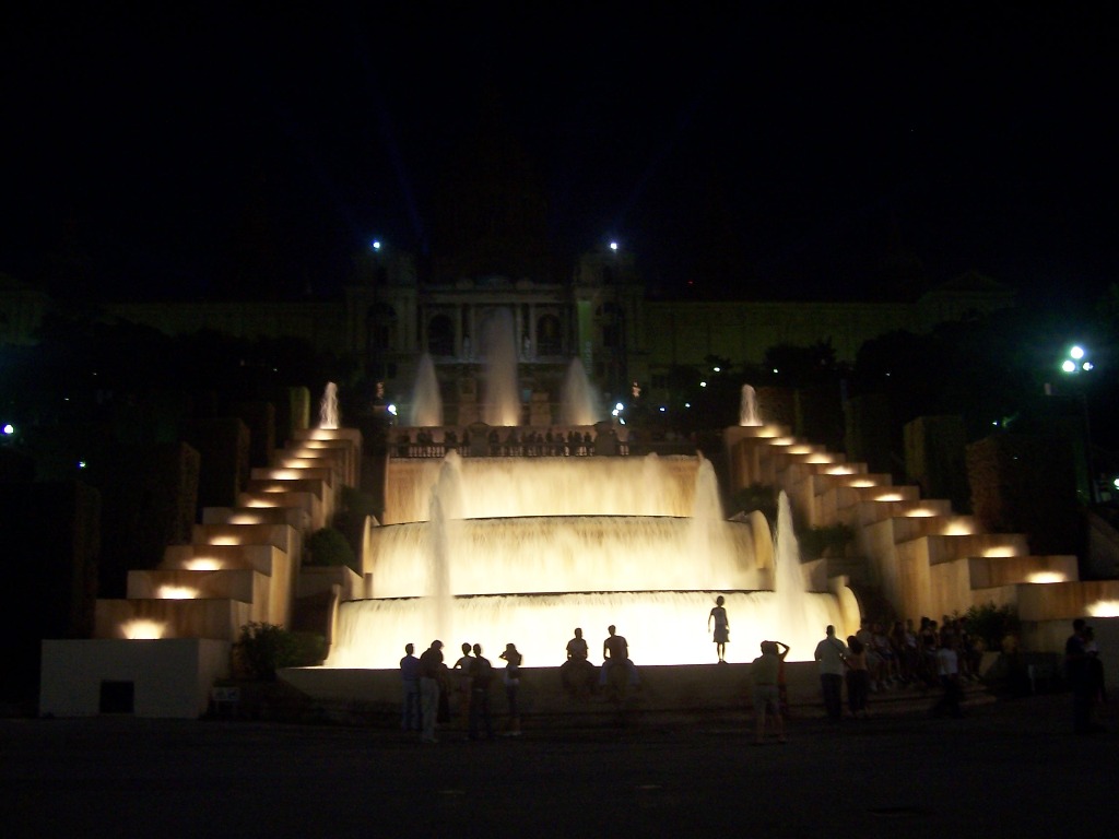 Fontana in piazza a Barcelona (Spagna)