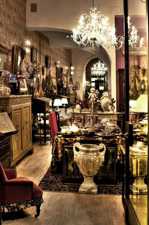 The junk dealer's shop