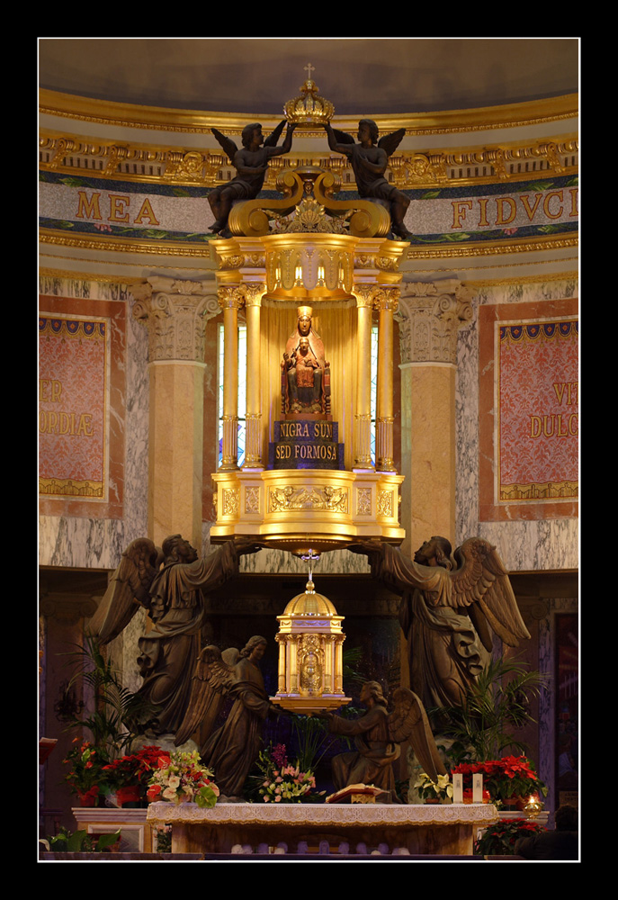 Tindari - Statua della madonna nera