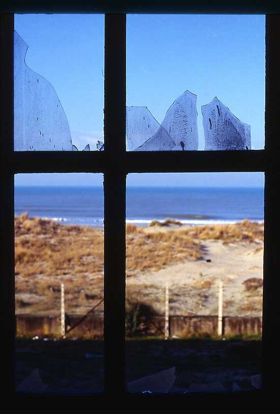 Finestra su un mare invernale