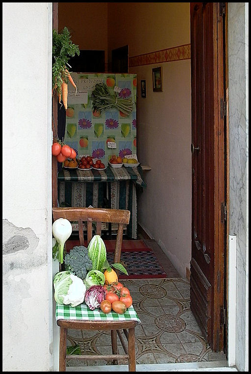 Fruttivendolo ad Assemini /2