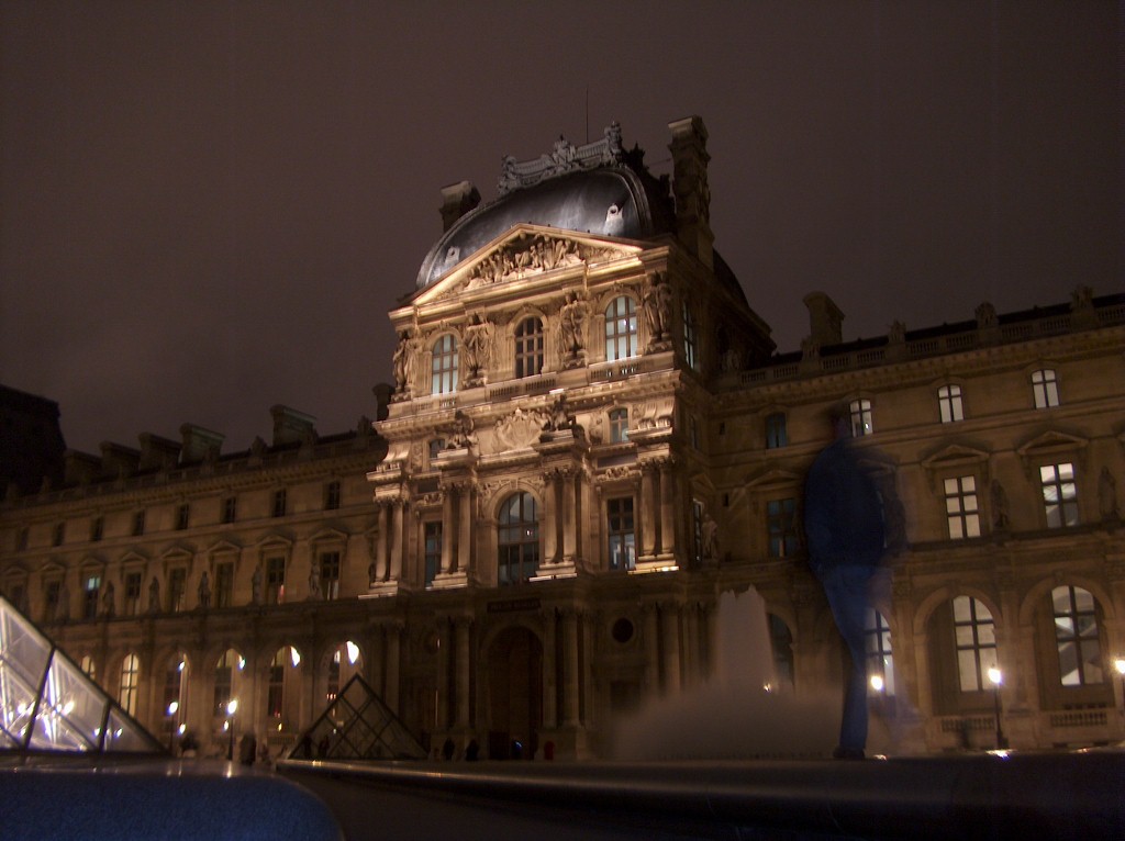 Notte al Louvre