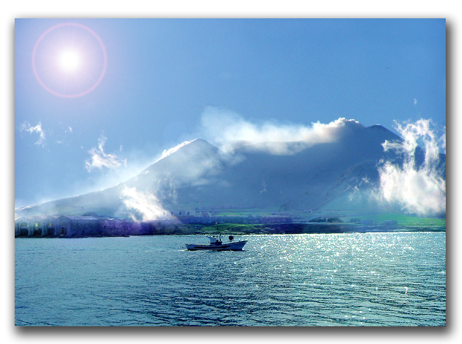 Il mare di Favignana � l'Etna