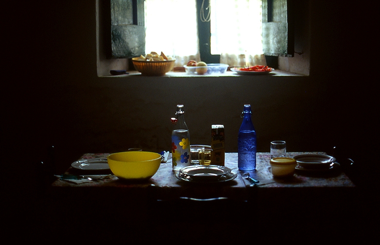 Finestra su un Mezzogiorno a tavola