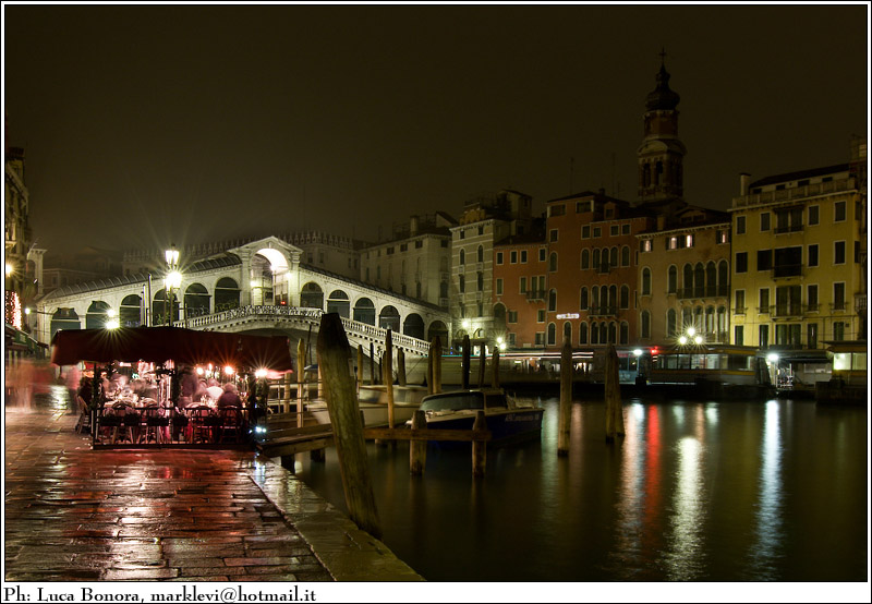 vita notturna in zona rialto