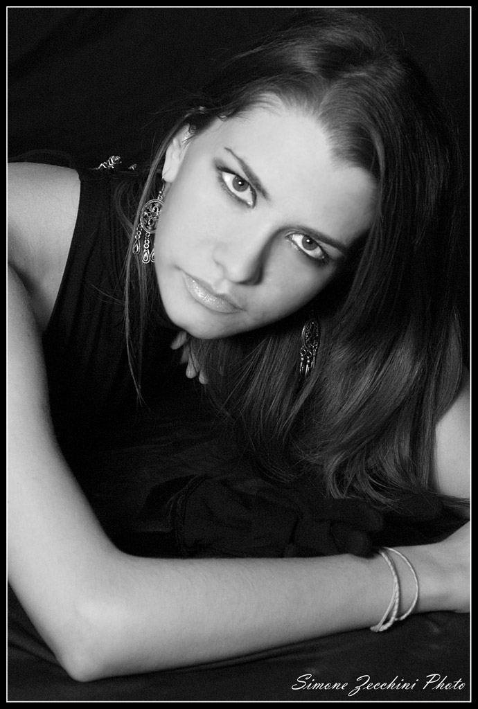 Chiara in B\W