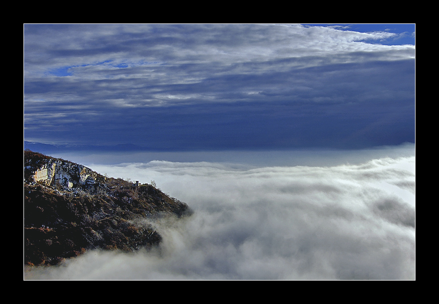 Terra,cielo e mare....di nebbia
